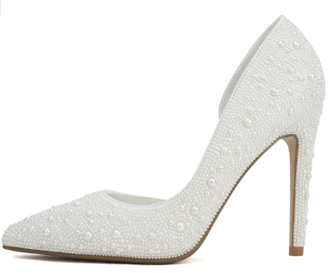 pearl embellished pump