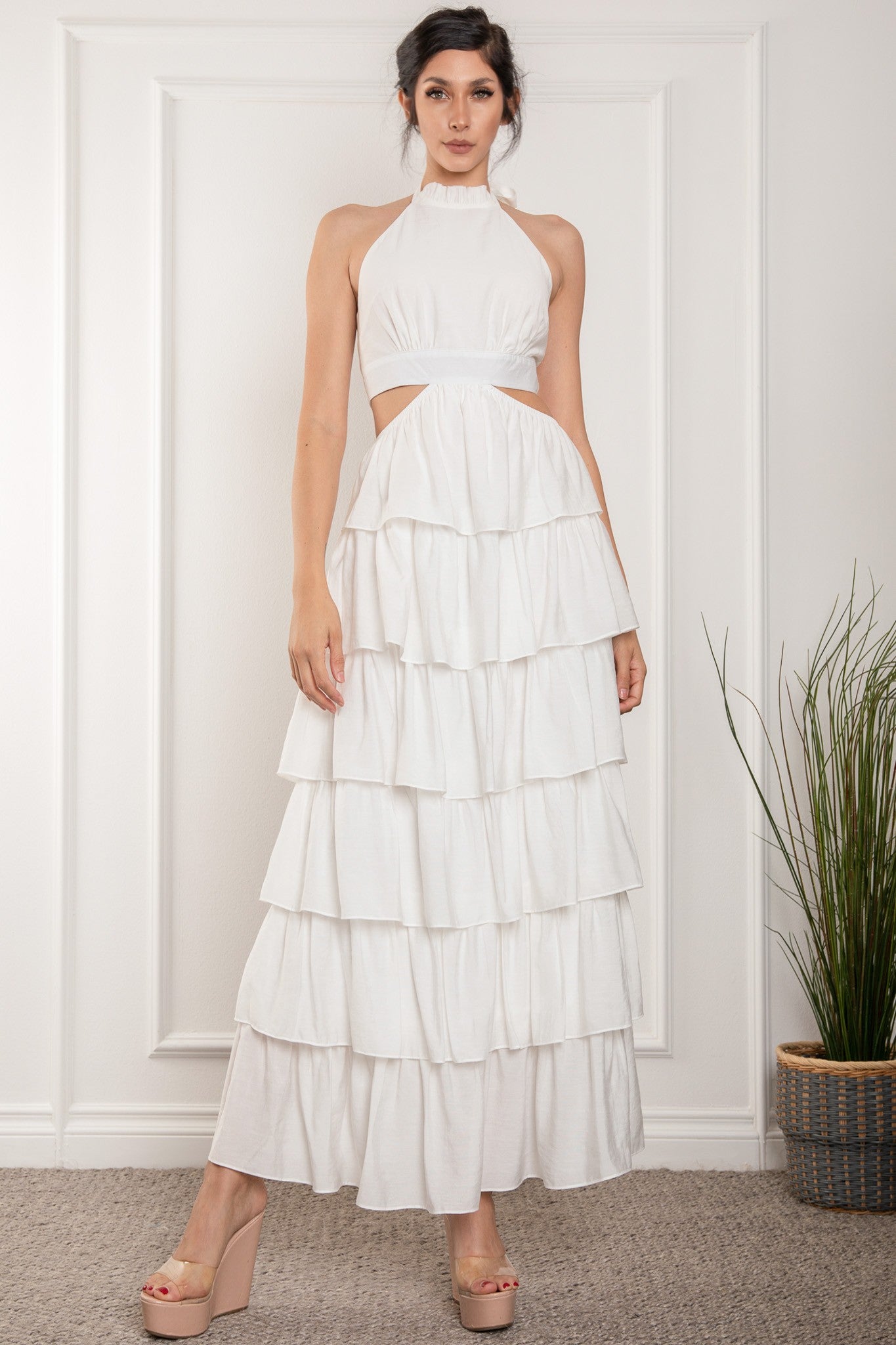 Halter Neck Sleeveless Tiered Ruffle Maxi Dress White / Medium Halter Neck Sleeveless Tiered Ruffle Maxi Dress White / Medium