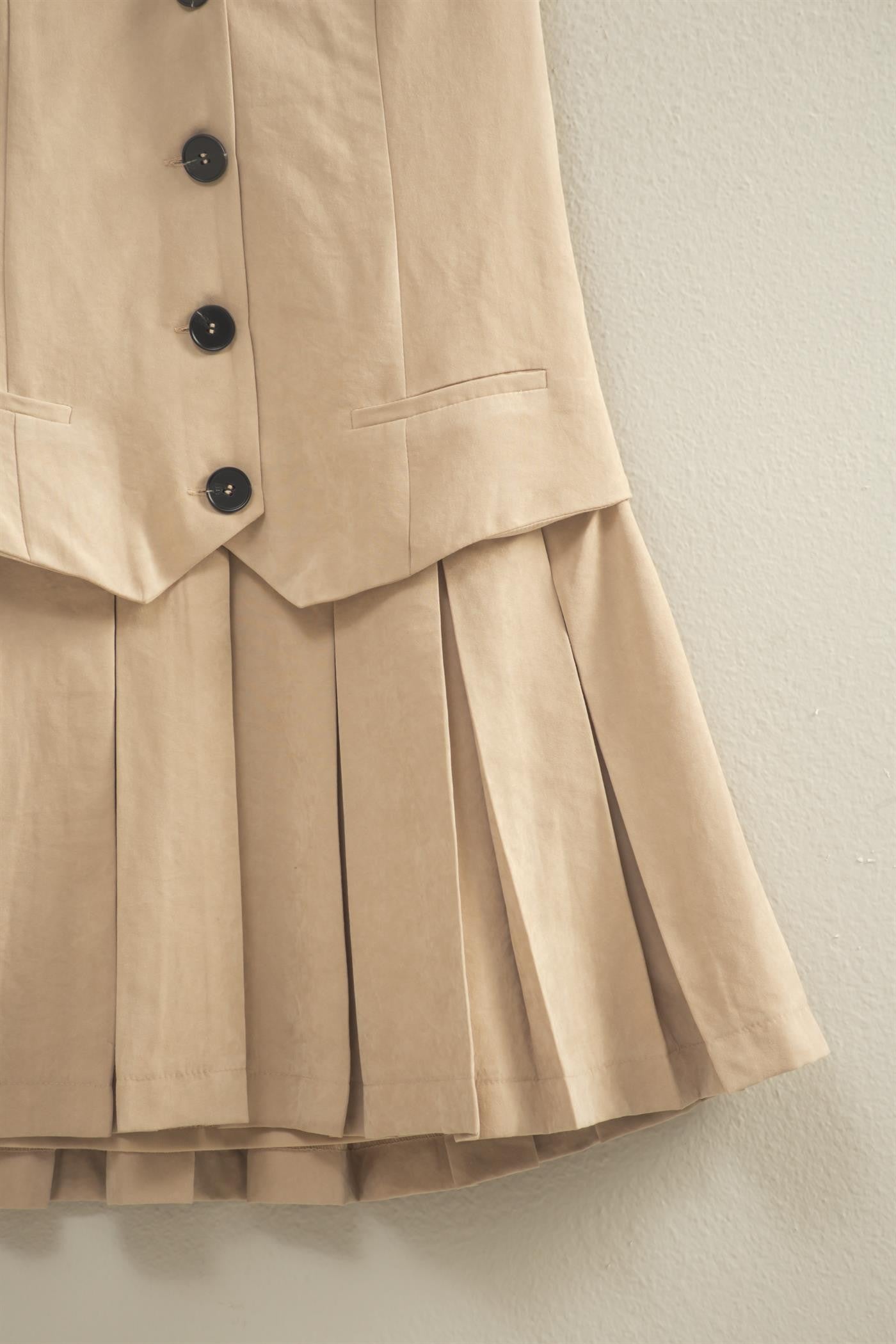 V-neck Buttoned Vest With Pleated Skirt Dress