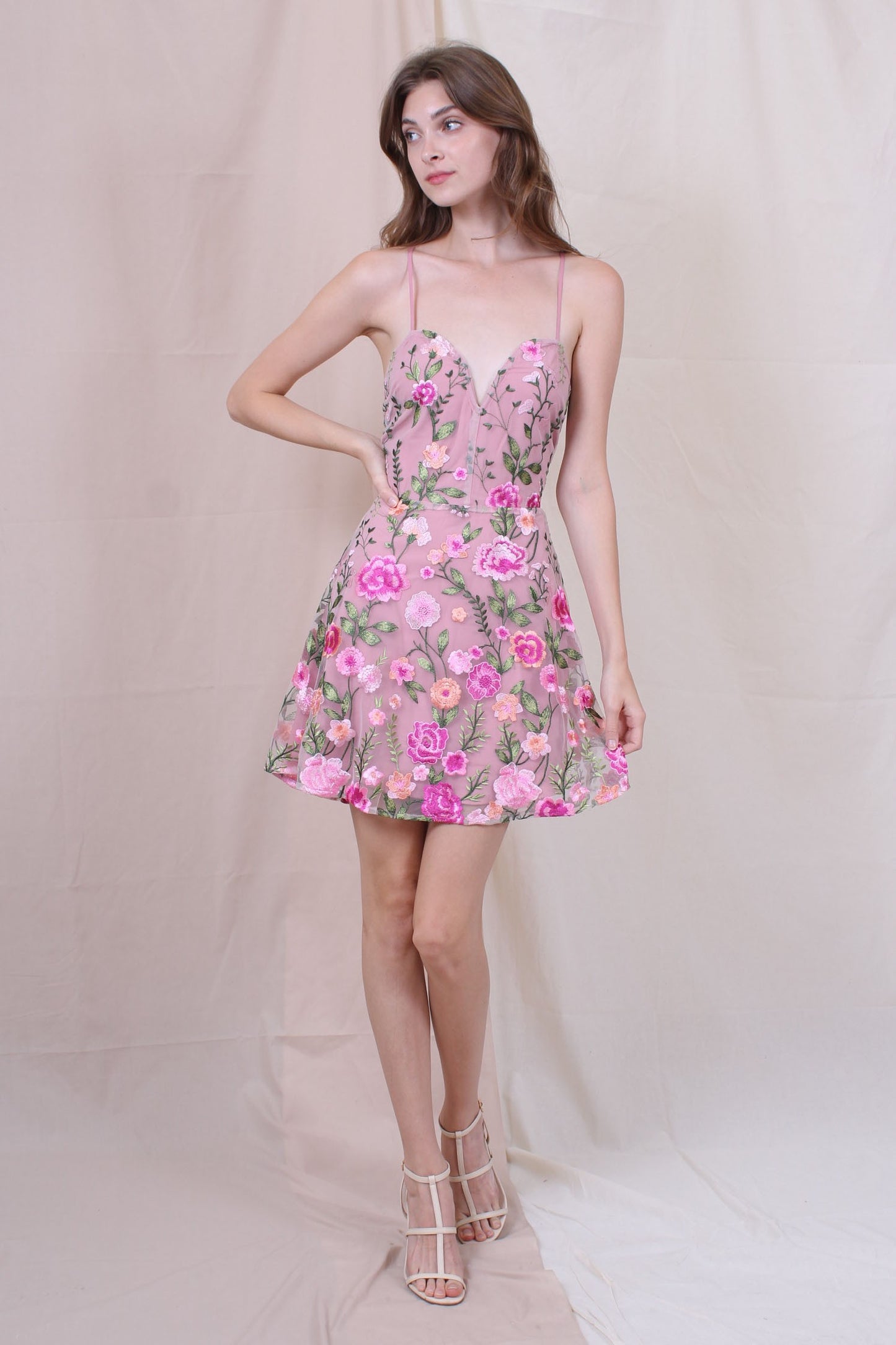 sweetheart floral embroidered sleeveless dress