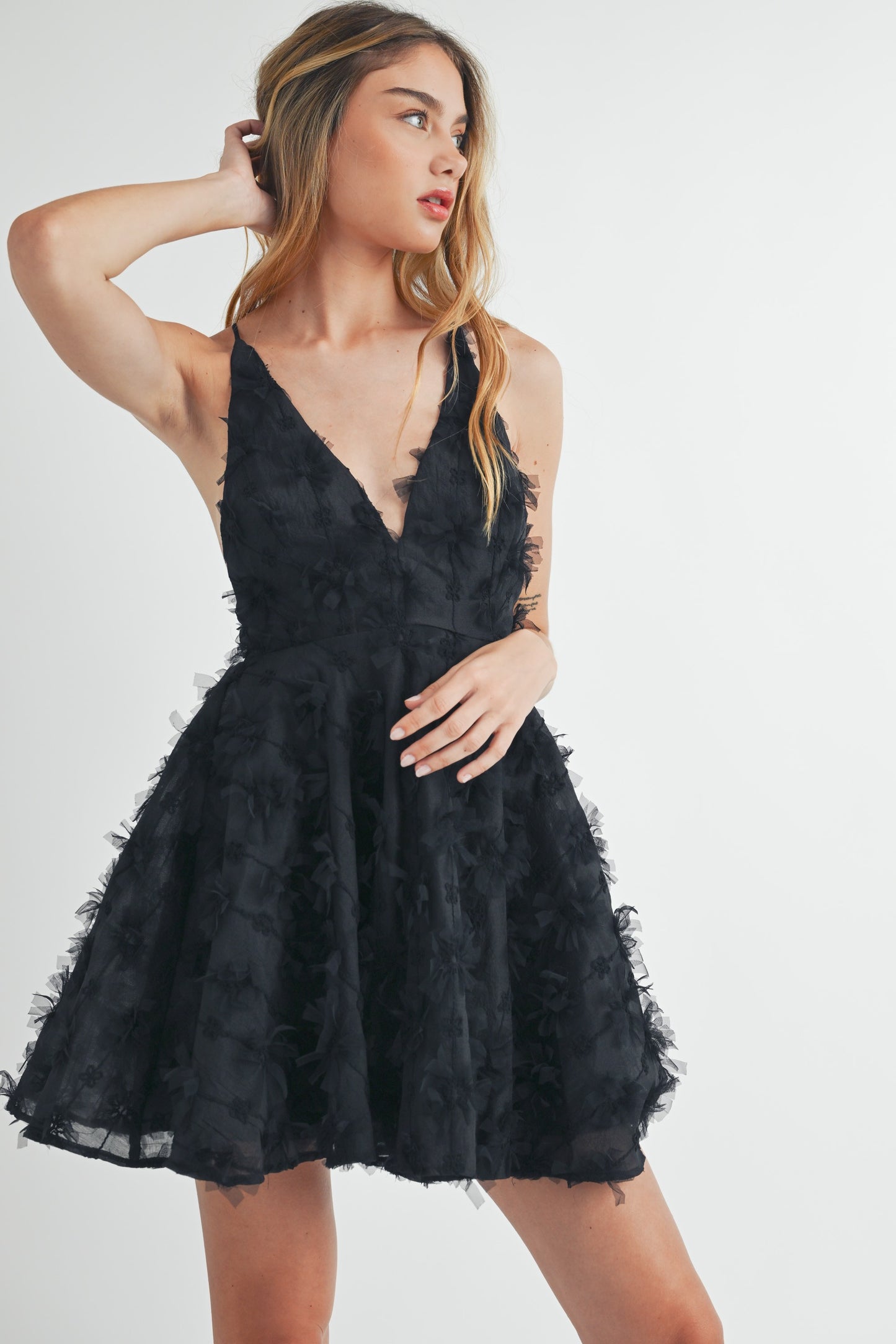 3D textured open back V-neck dress