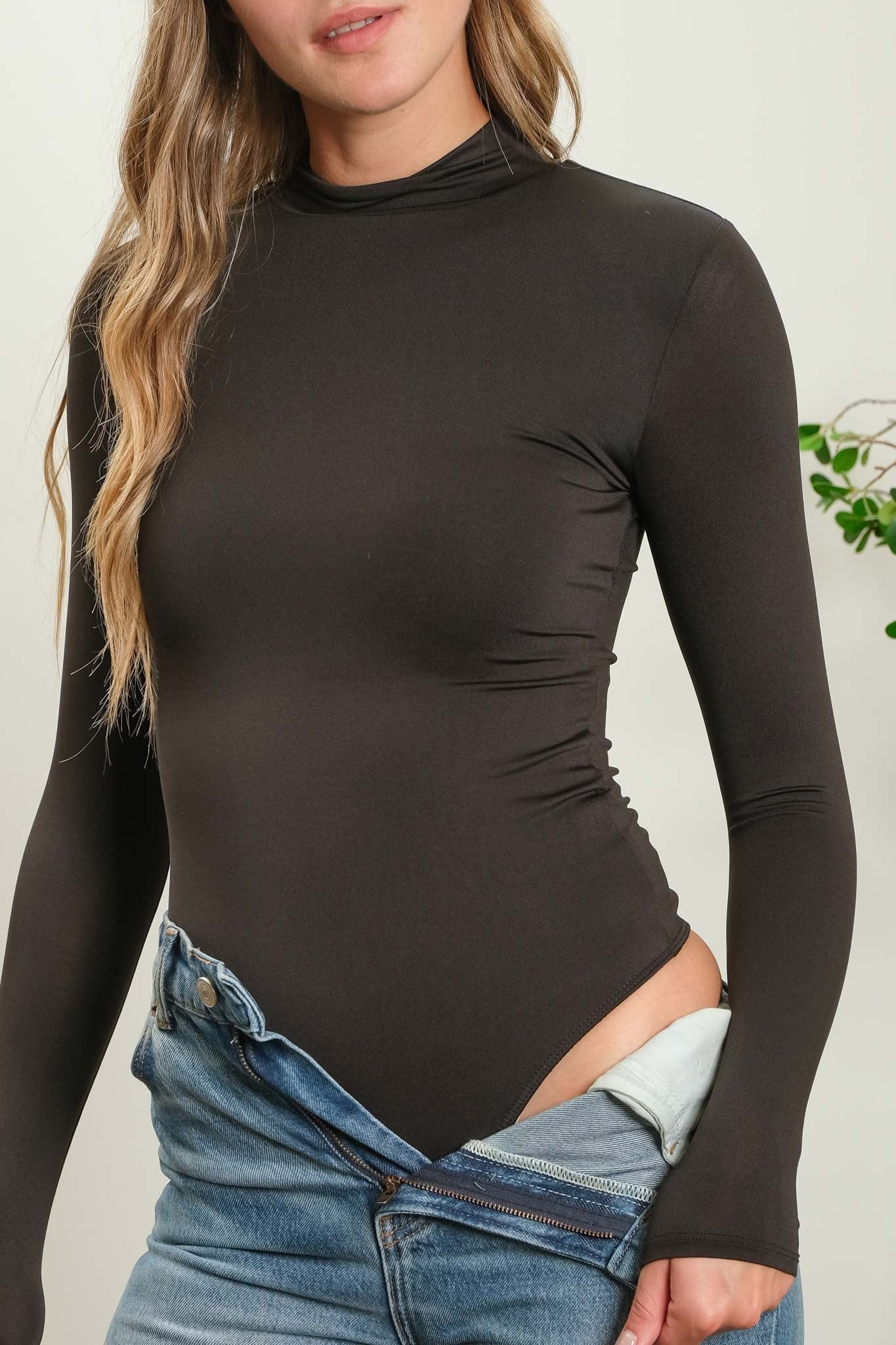 seamless mock neck long sleeve bodysuit