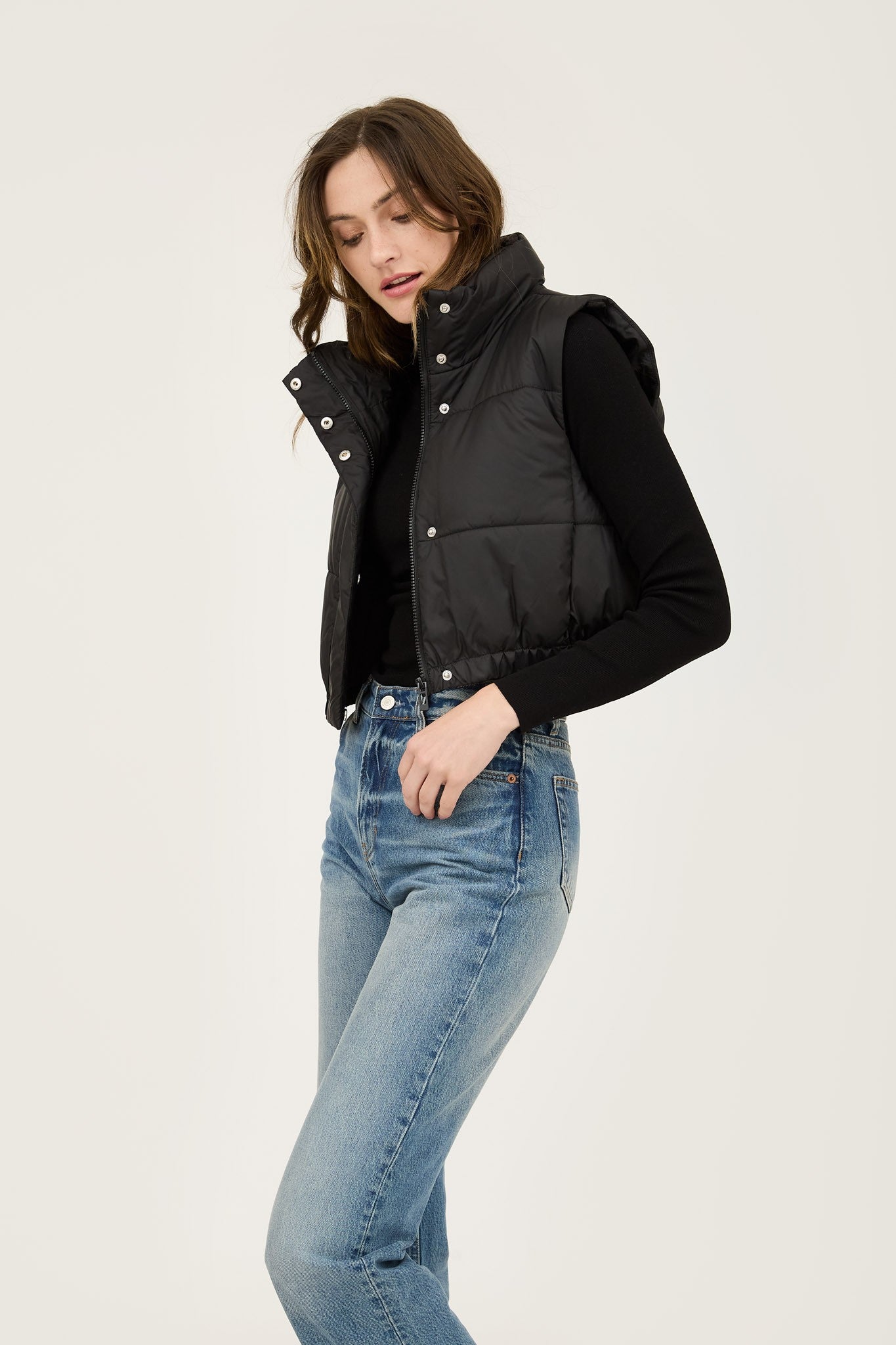 cropped zip up puffer vest