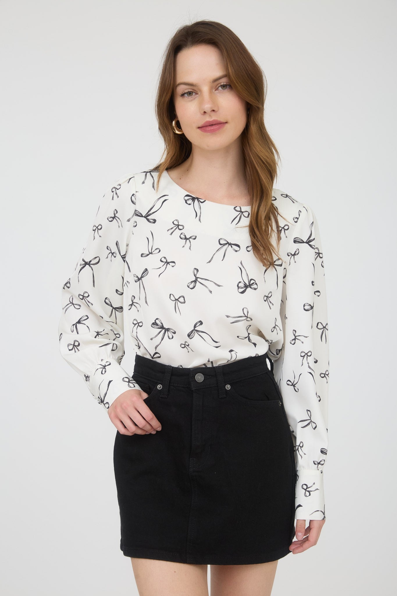 Bow Pattern Round Neck Long Sleeve Blouse