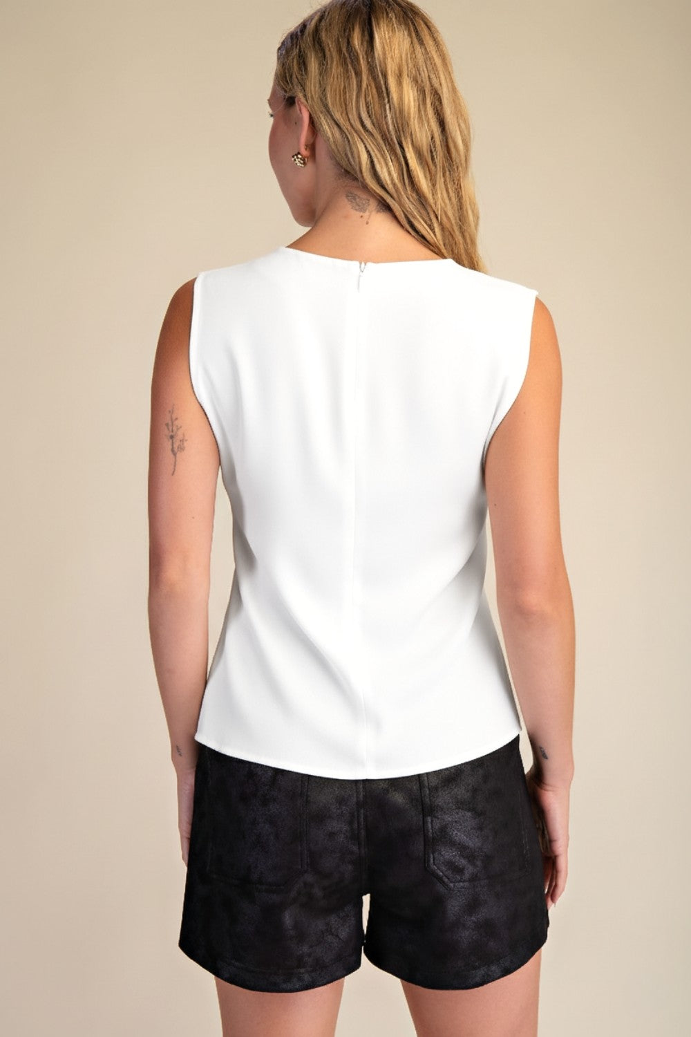 Drappy Neck Side Gathering Detail Top