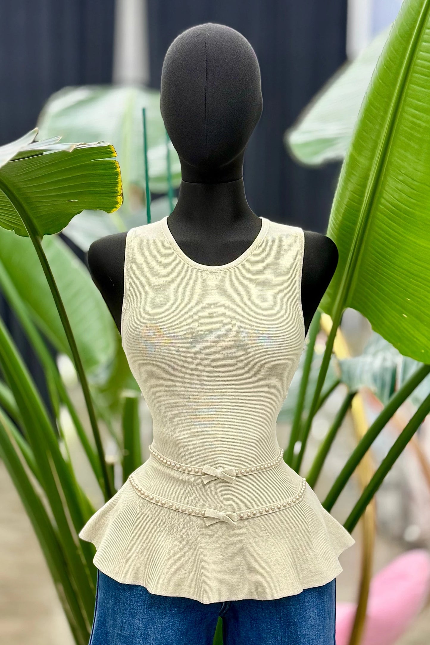 knit pearls/bow peplum sleeveless top