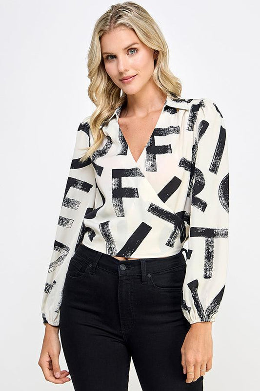 letter printed 3/4 sleeve wrap top