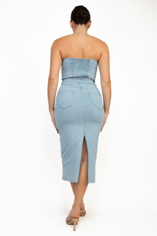 Smocked Back Zip Up Strapless Denim Dress LT Denim / Medium Smocked Back Zip Up Strapless Denim Dress LT Denim / Medium