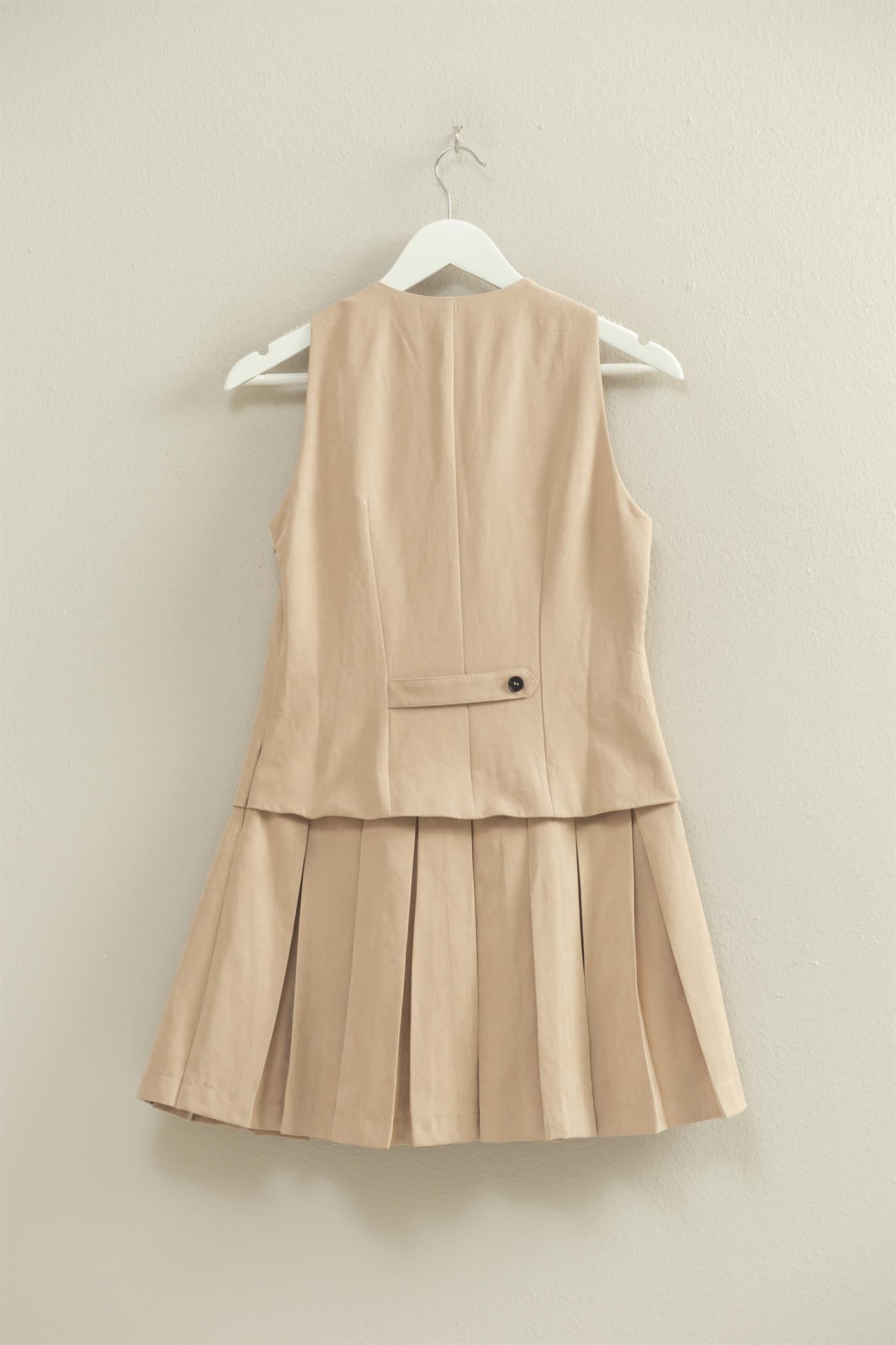 V-neck Buttoned Vest With Pleated Skirt Dress