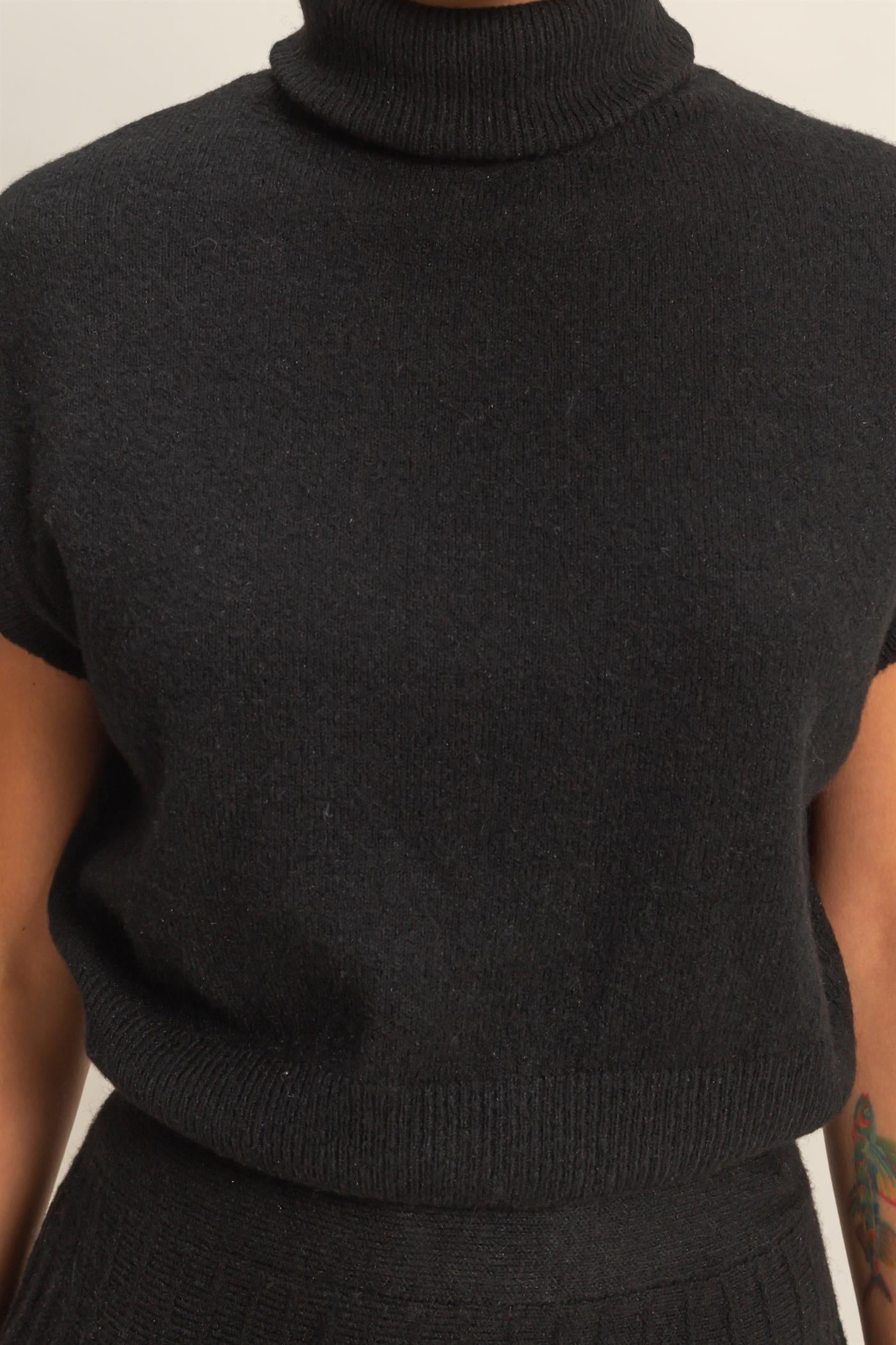 2pc set- short sleeve turtleneck sweater & flare skirt