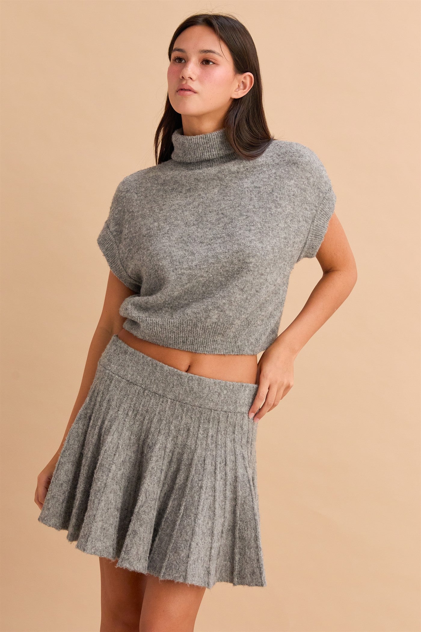 2pc set- short sleeve turtleneck sweater & flare skirt