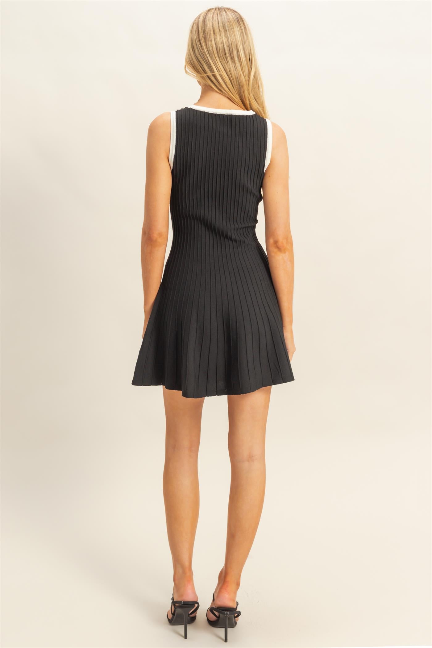 contrast edge knit flare sleeveless dress