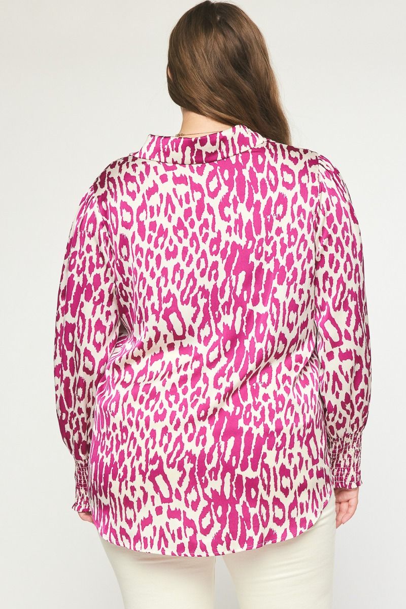 PLUS camisa satinada con botones de leopardo