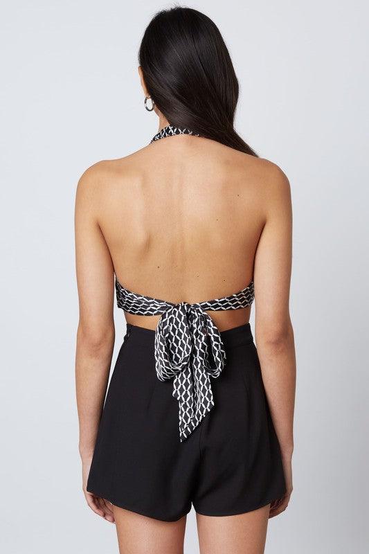 Cowl neck halter with open back and adjustable tie details. - alomfejto