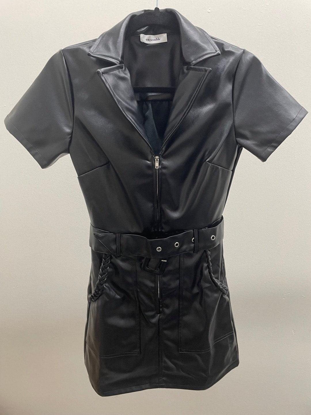 faux leather belted short sleeve zipper dress - alomfejto