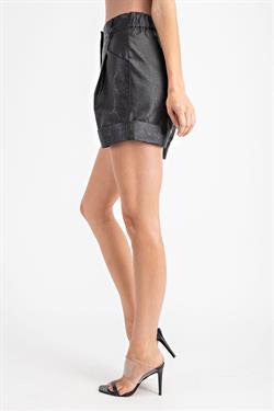 Leather High-rise Shorts-Shorts-Glam-alomfejto